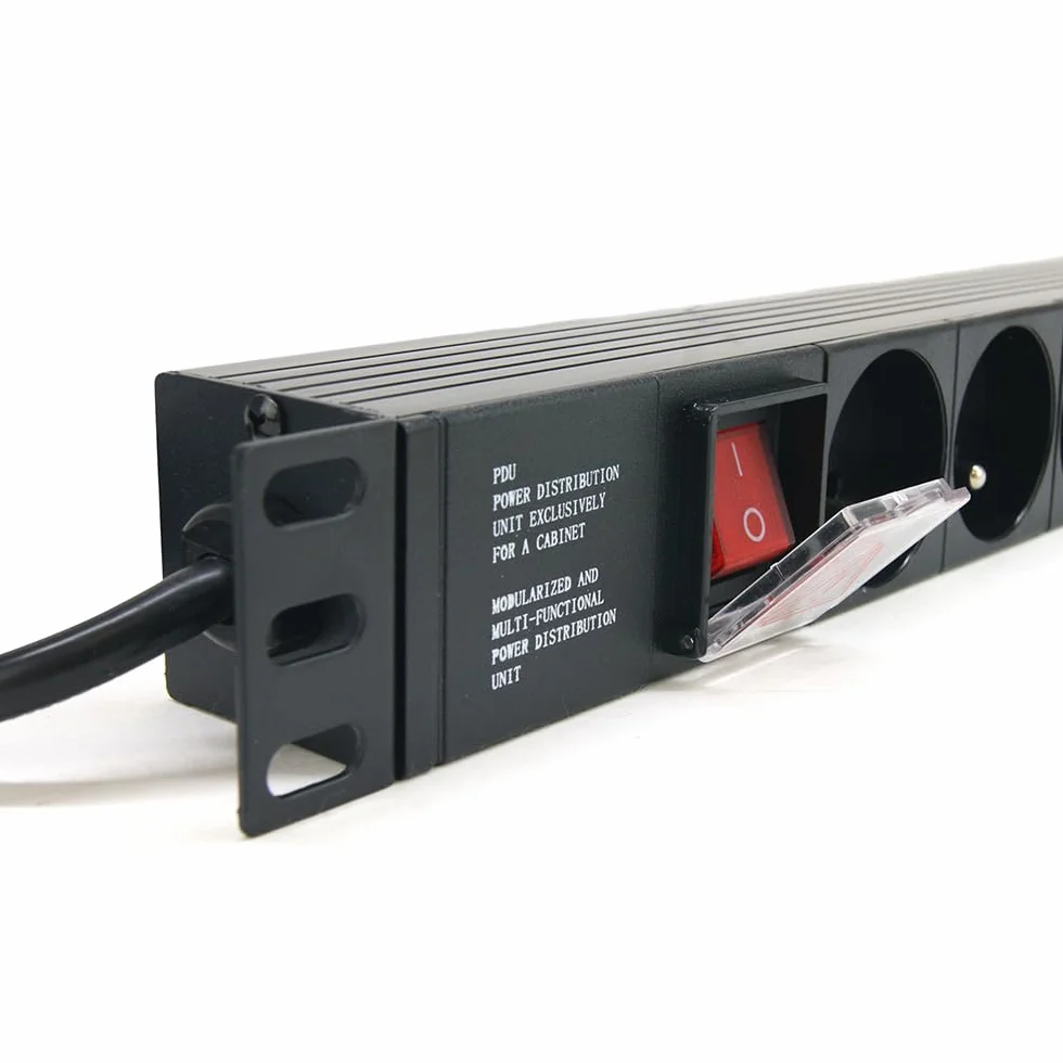 Multiprise Rackable 19 Pouces 8 Prises Schuko avec Interrupteur Fixations Pattes Métal Câbles 1,80m Fiche CEE 7/7